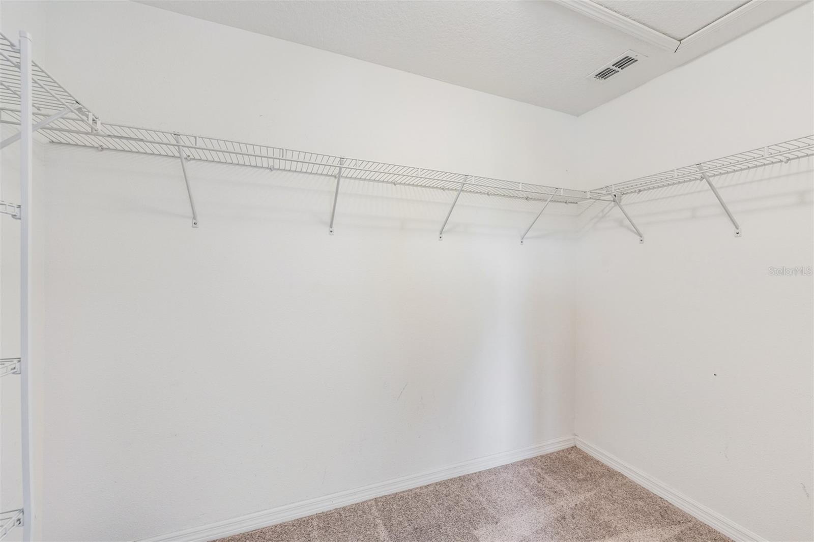 Image 21 of 36 For 12039 Greengate Drive