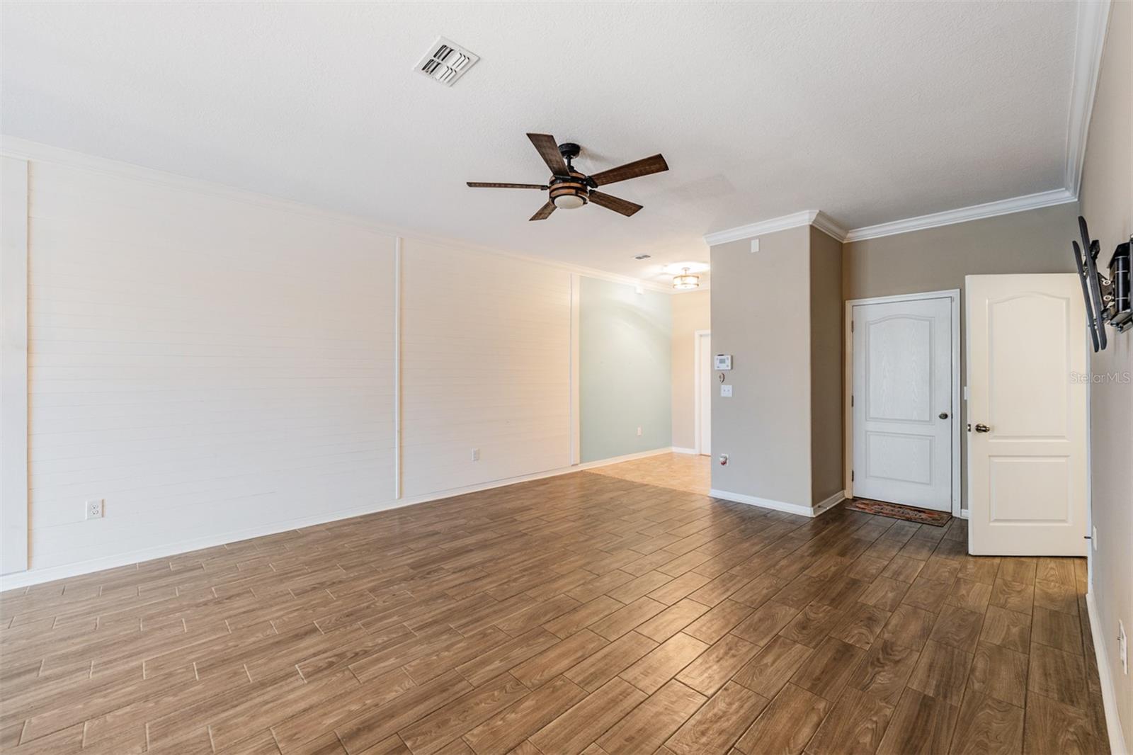 Image 5 of 36 For 12039 Greengate Drive