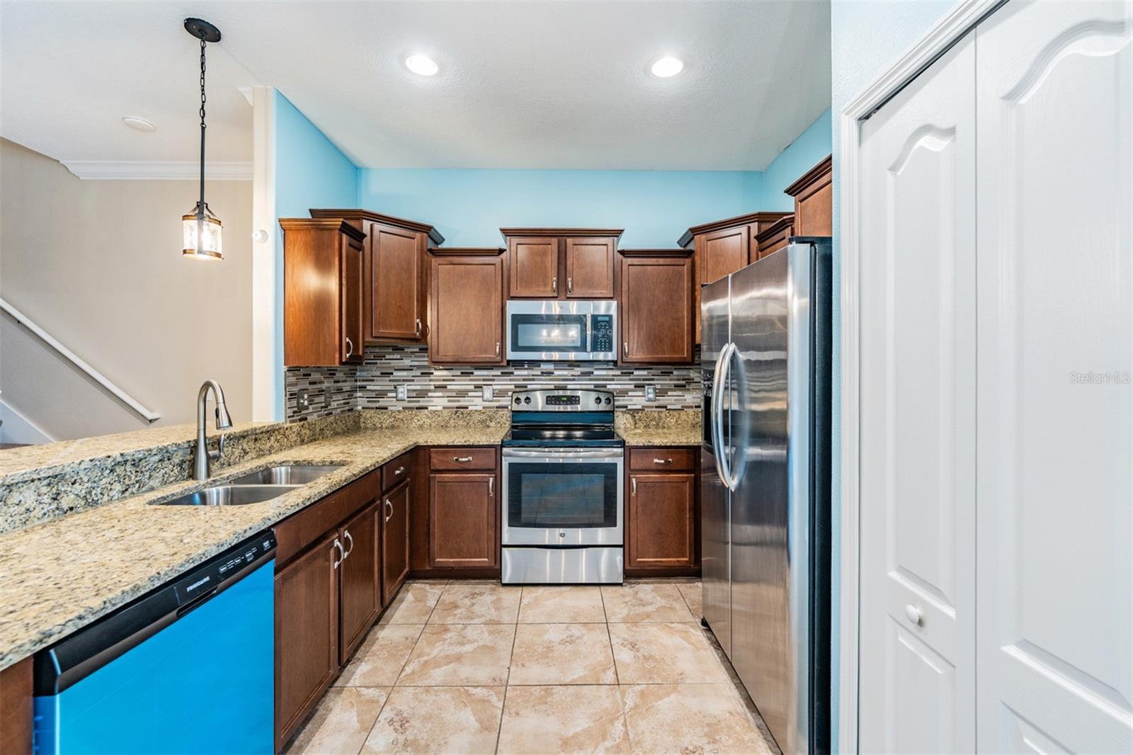 Image 7 of 36 For 12039 Greengate Drive