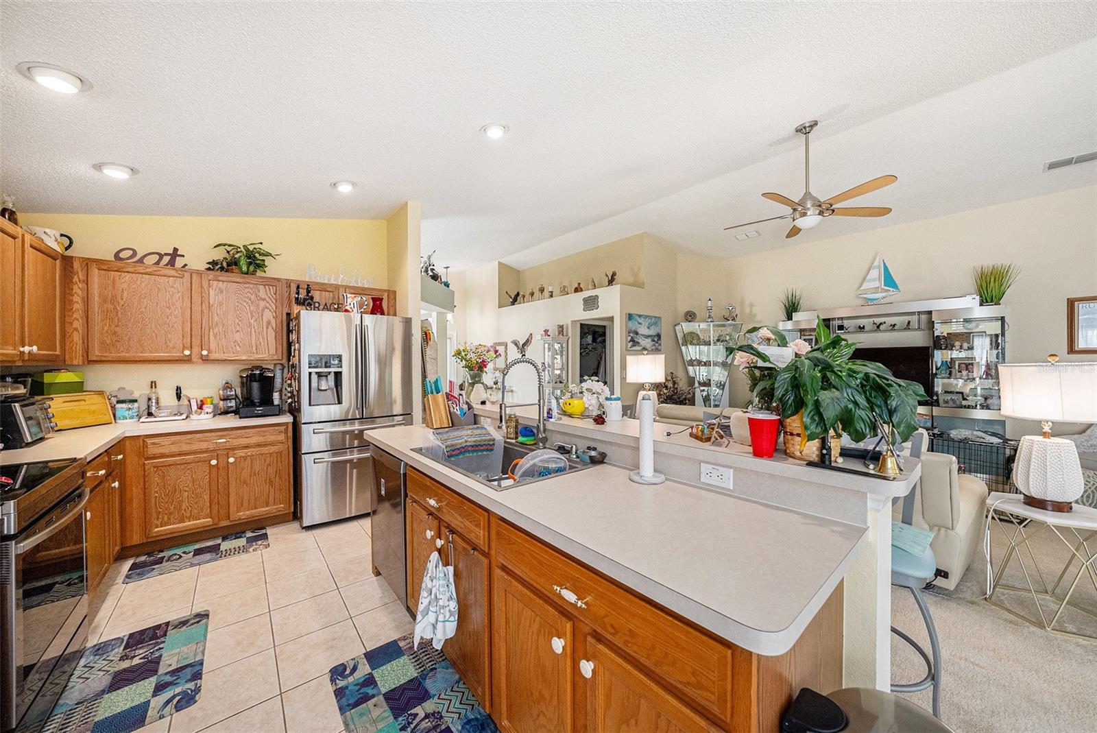 Image 10 of 23 For 371 Quane Avenue