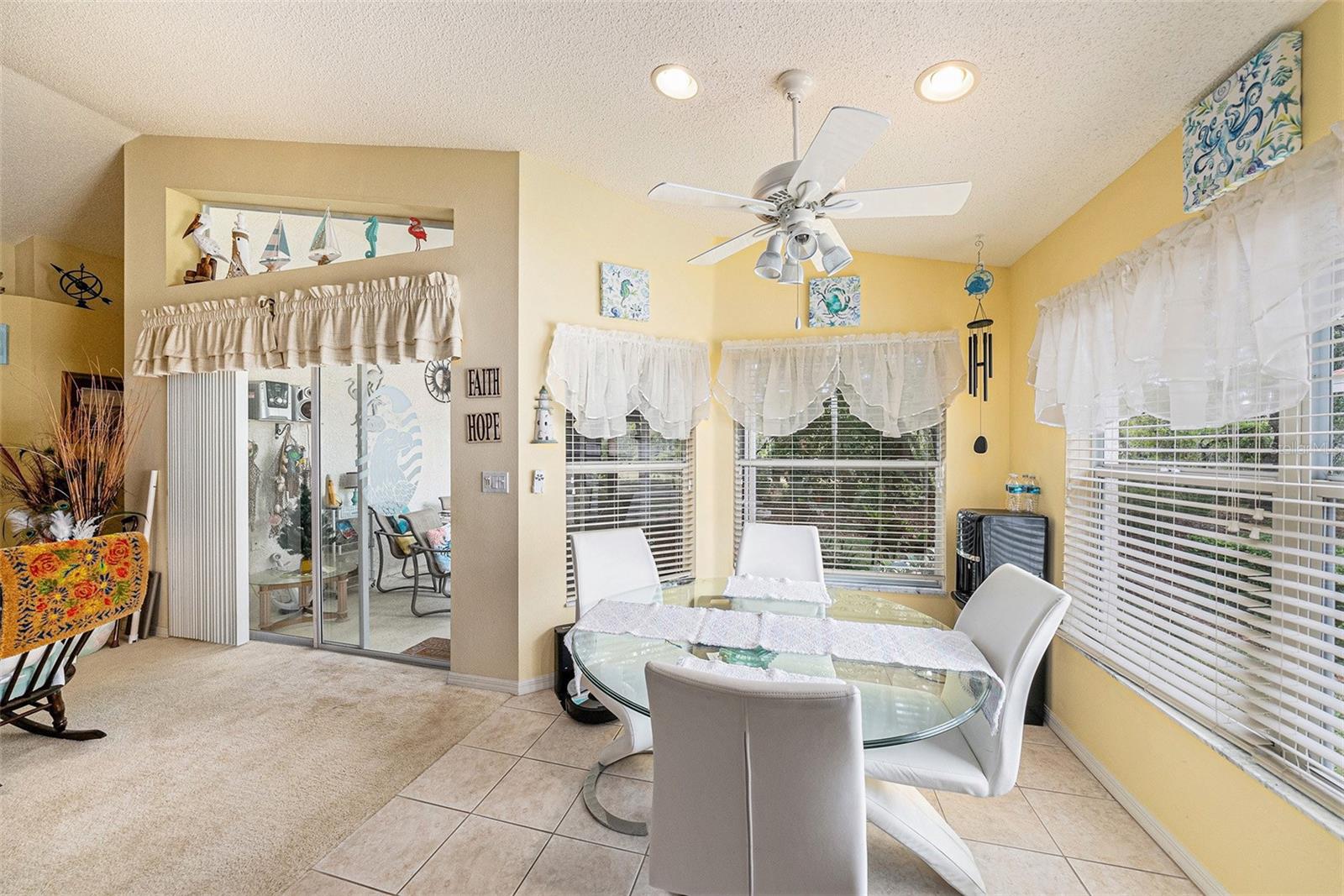 Image 11 of 23 For 371 Quane Avenue