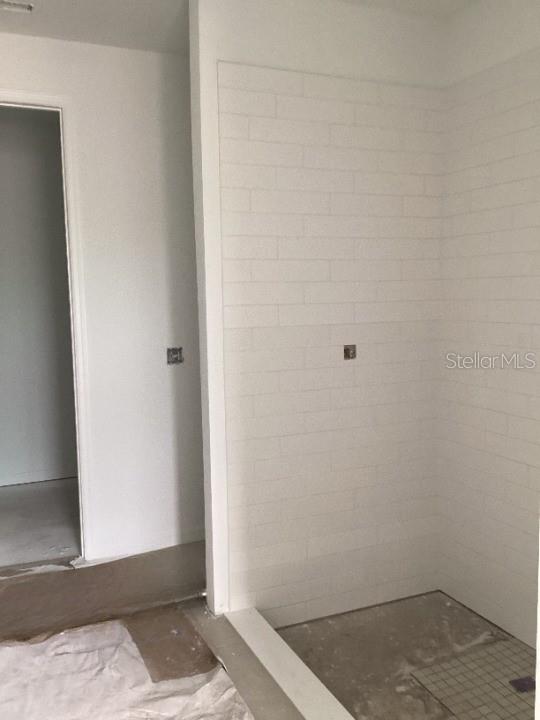 Image 17 of 22 For 2373 Broadbrook Drive