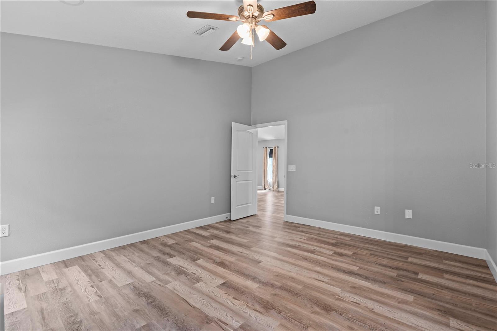 Image 17 of 41 For 6103 Fairway Drive