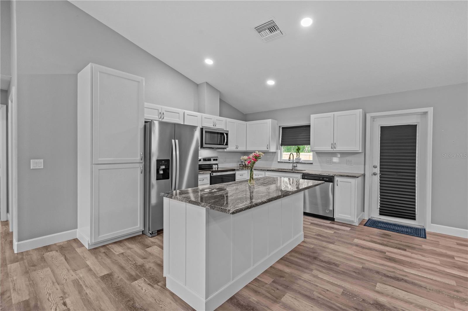 Image 7 of 41 For 6103 Fairway Drive