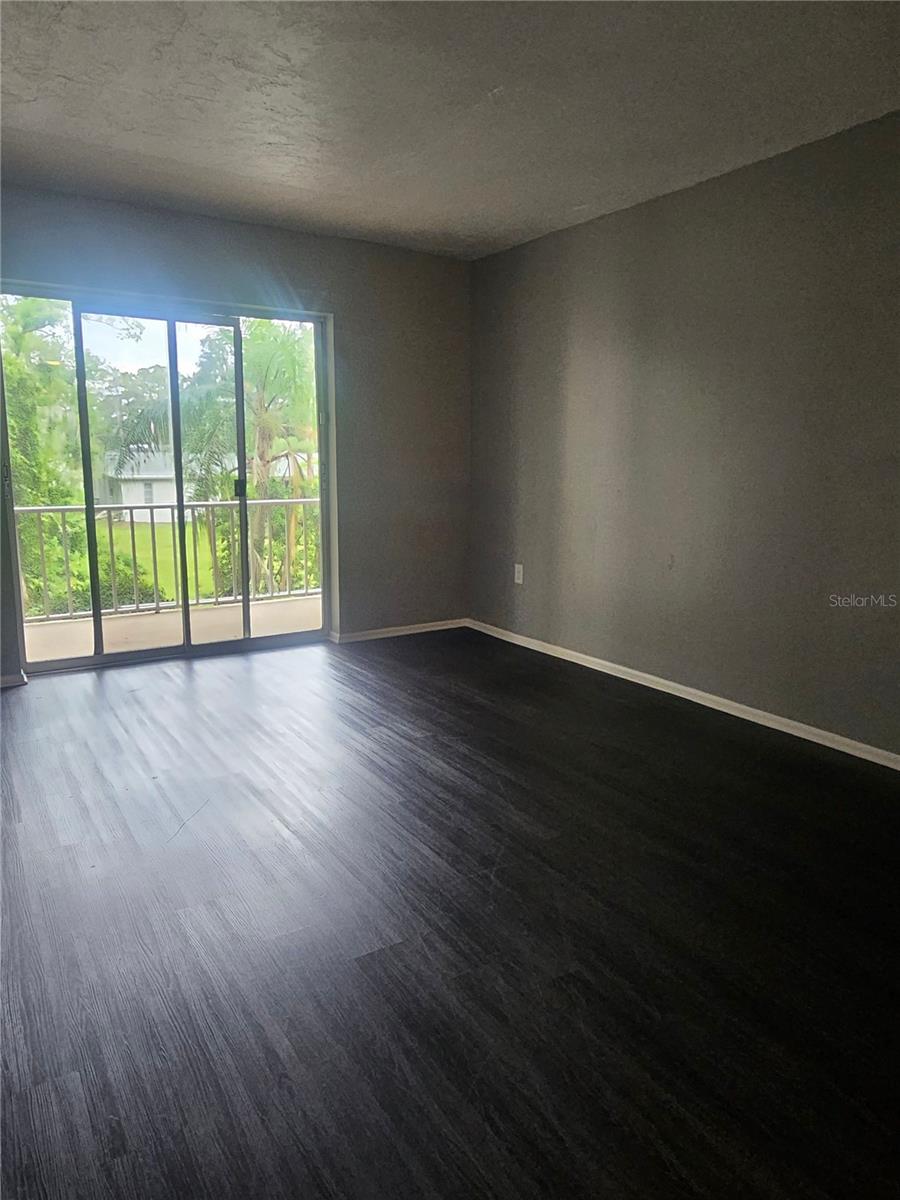 Image 14 of 17 For 3592 Lake Bayshore Drive 217