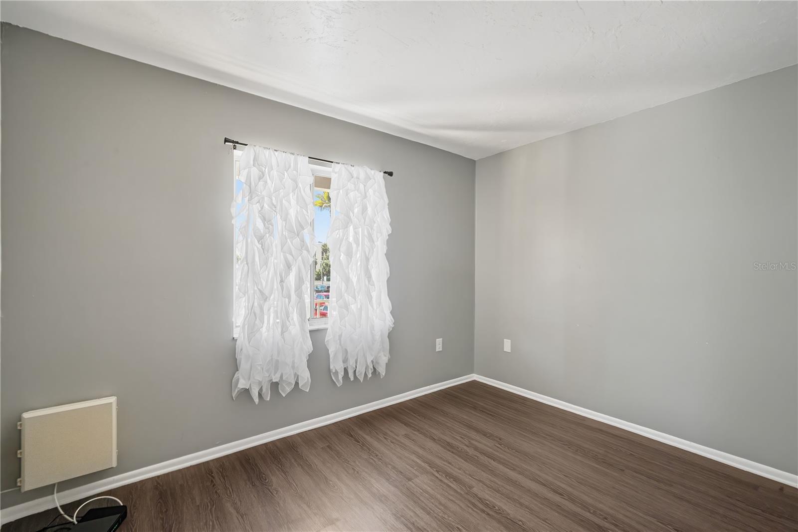 Image 20 of 22 For 3592 Lake Bayshore Drive 217