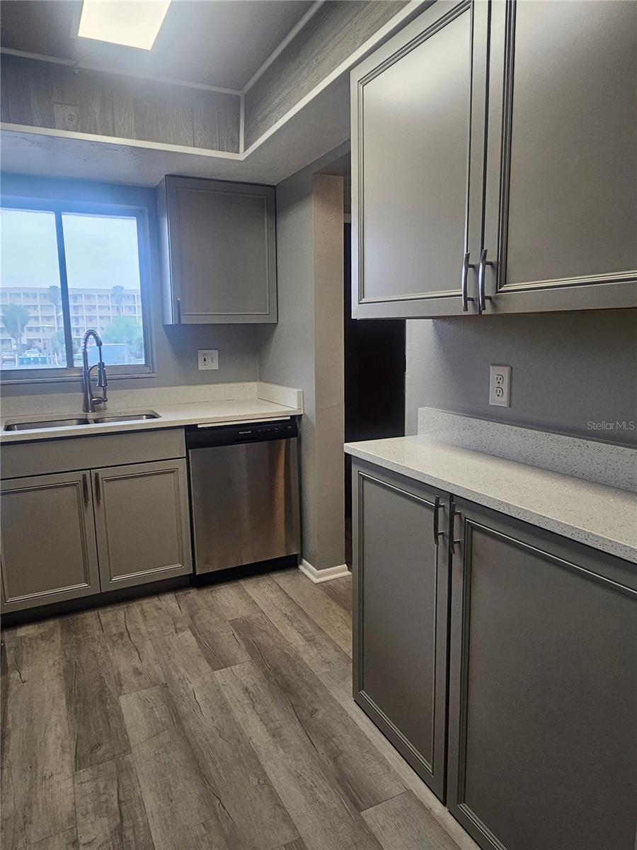 Image 4 of 17 For 3592 Lake Bayshore Drive 217