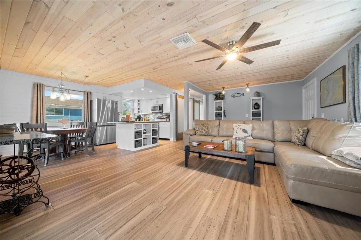 Image 17 of 70 For 12046 Gulf Breeze Court