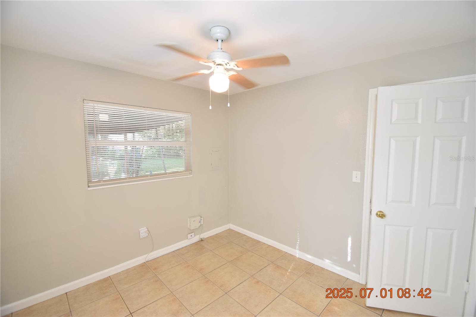Image 30 of 35 For 818 49th Avenue N