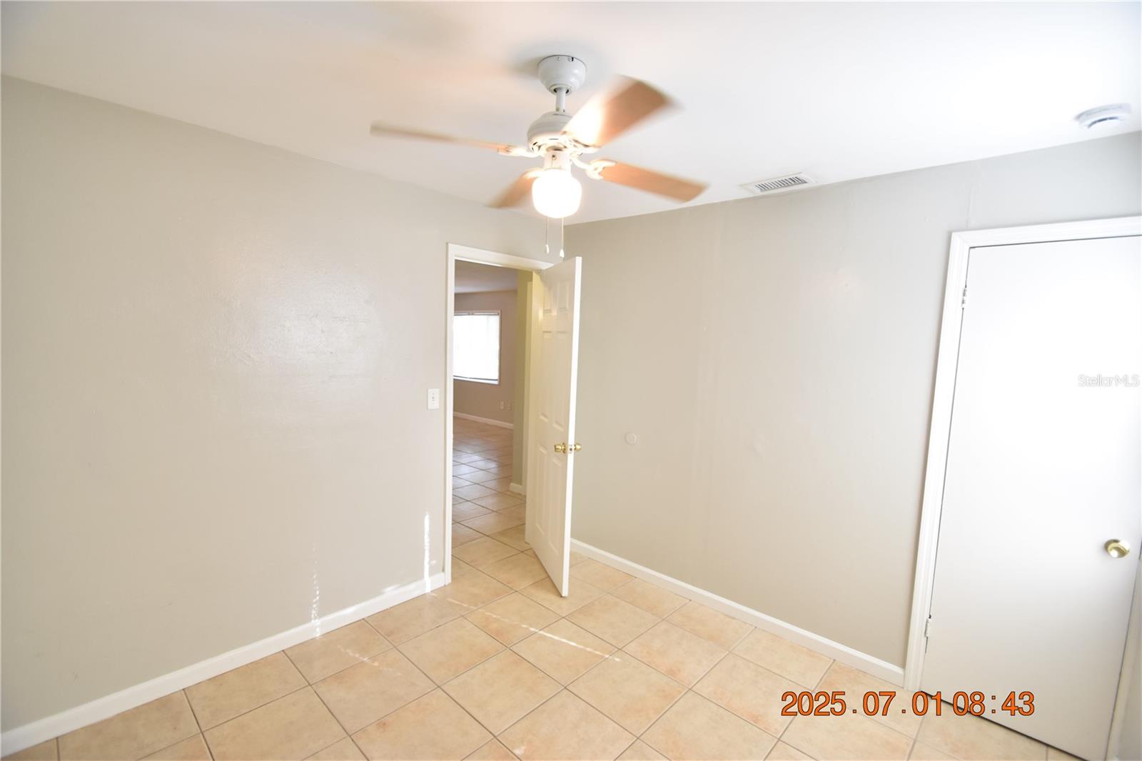 Image 31 of 35 For 818 49th Avenue N