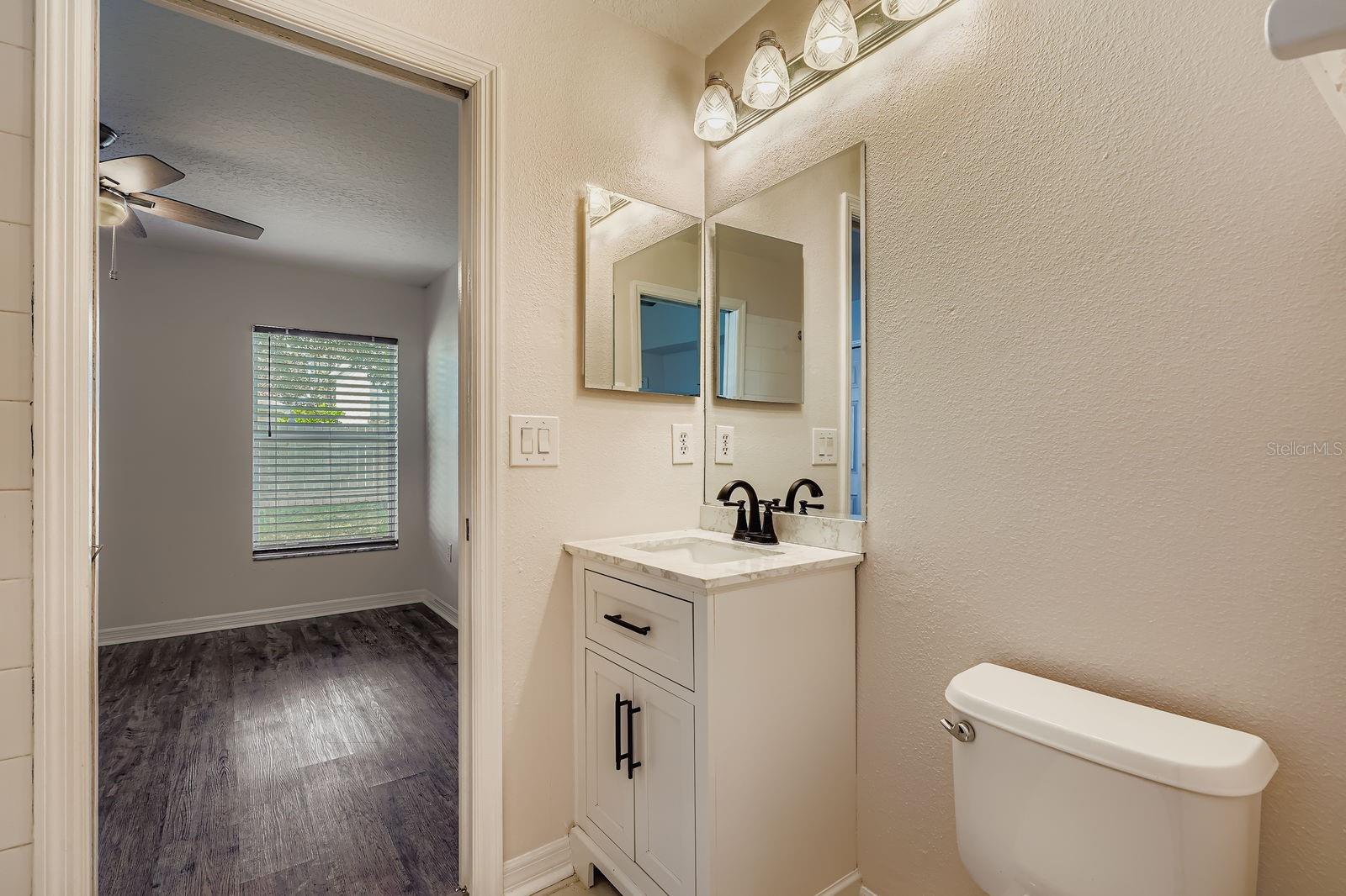 Image 21 of 28 For 6921 Waterbrook Court