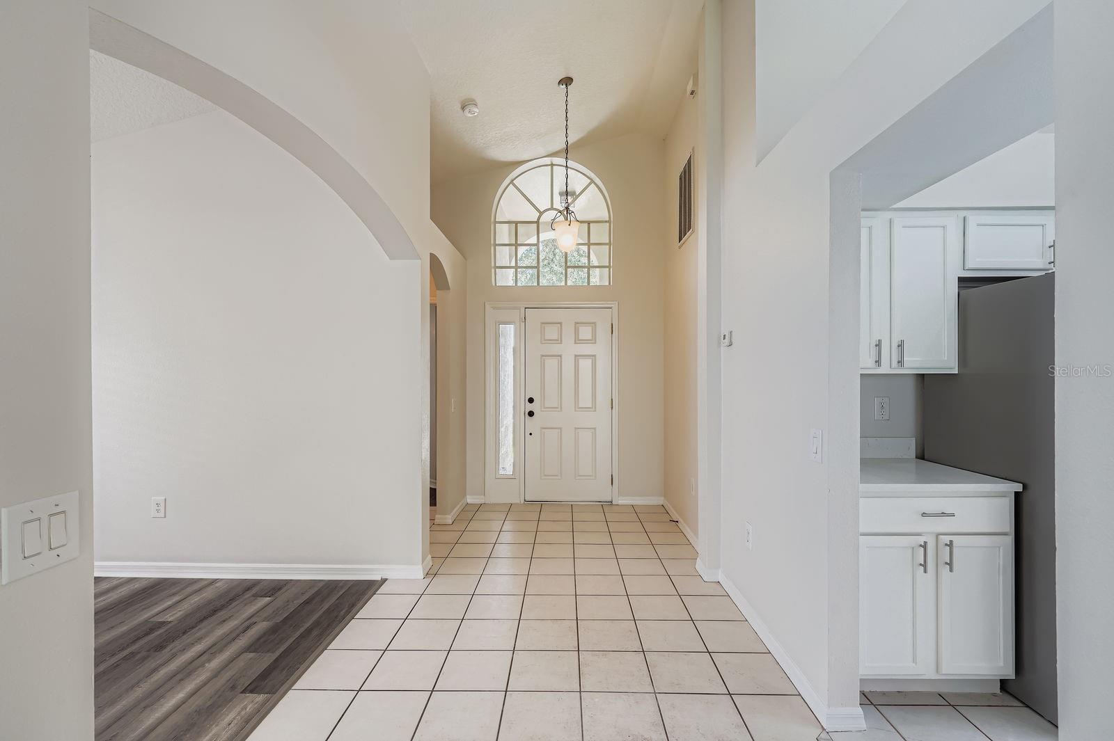 Image 4 of 28 For 6921 Waterbrook Court
