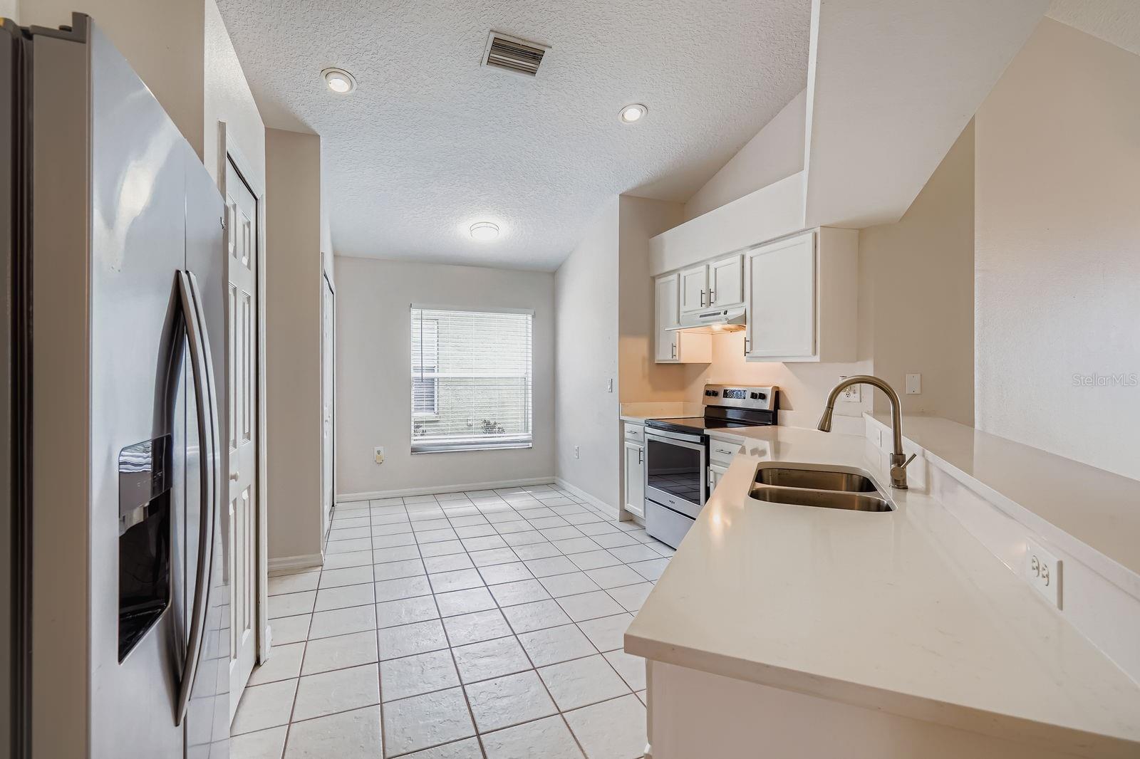 Image 6 of 28 For 6921 Waterbrook Court