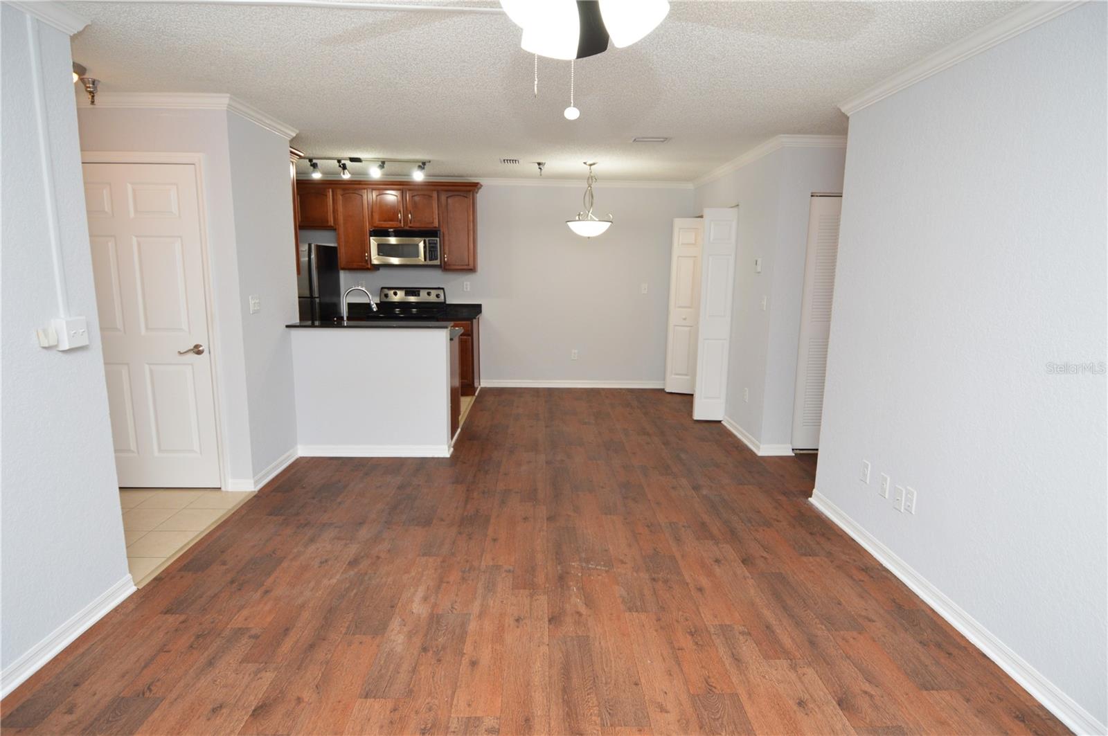 Image 4 of 93 For 10265 Gandy Boulevard N 1303