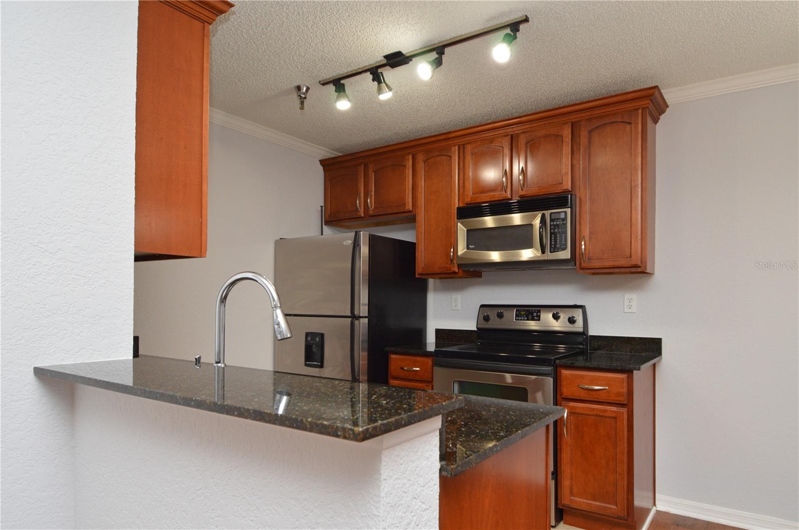 Image 5 of 93 For 10265 Gandy Boulevard N 1303