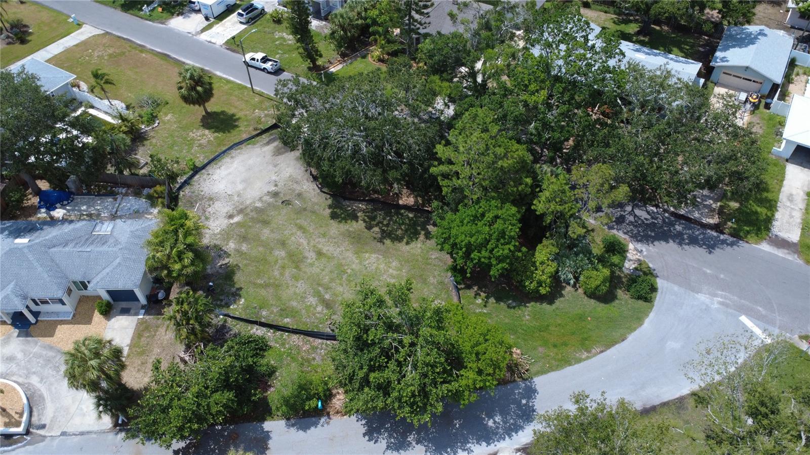 Image 12 of 22 For 4725 Trade Winds Drive S