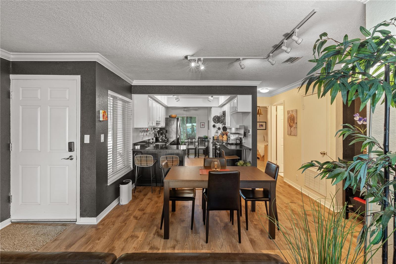 Image 17 of 30 For 7310 Sunshine Skyway Lane S 213