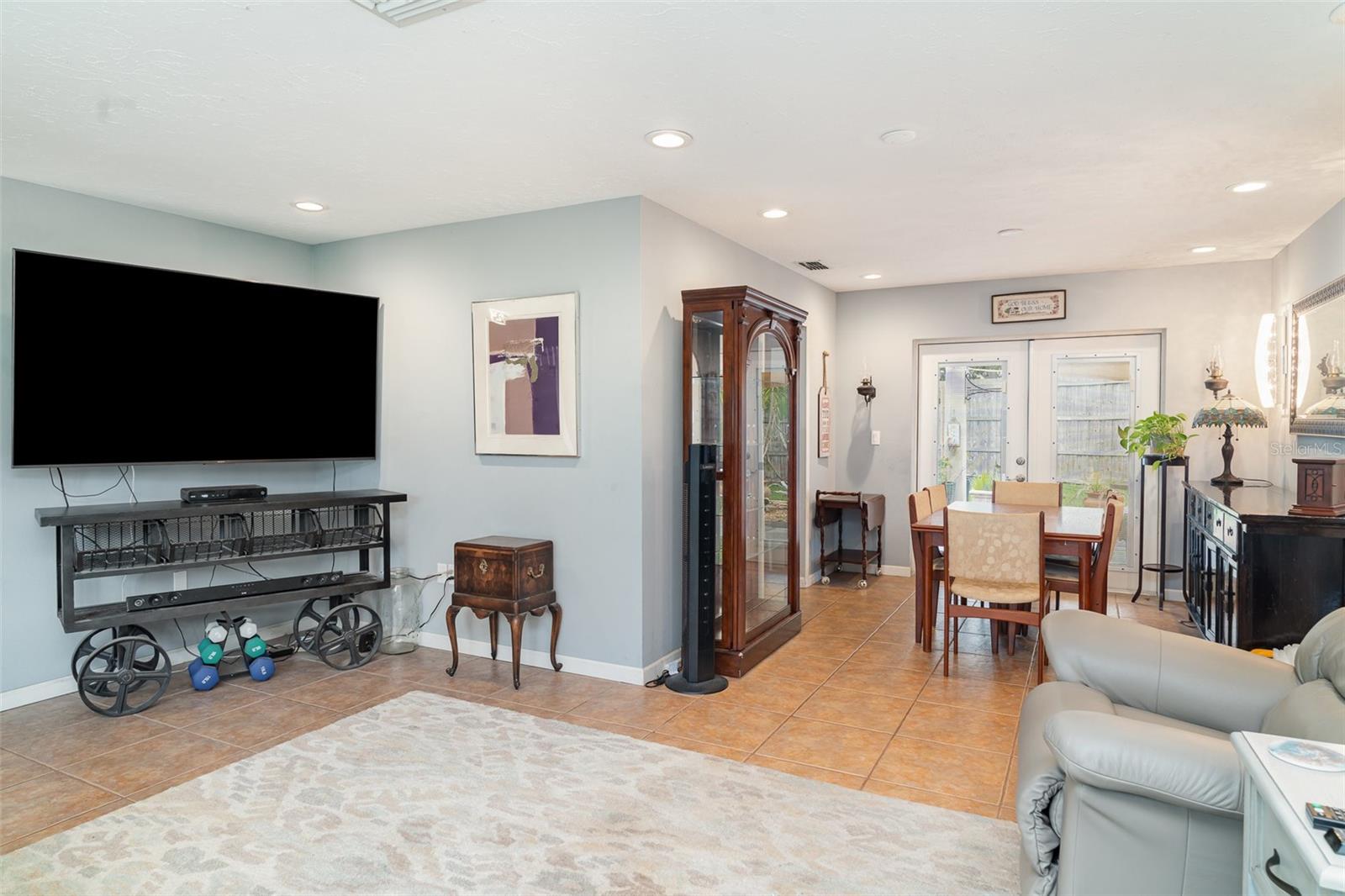 Image 6 of 29 For 2847 Indianwood Drive
