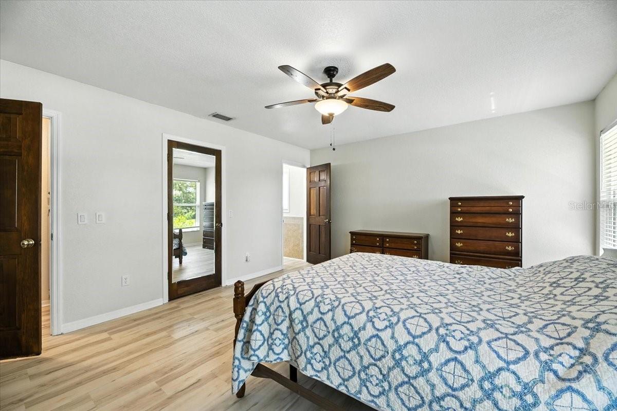 Image 25 of 63 For 11301 Donneymoor Drive