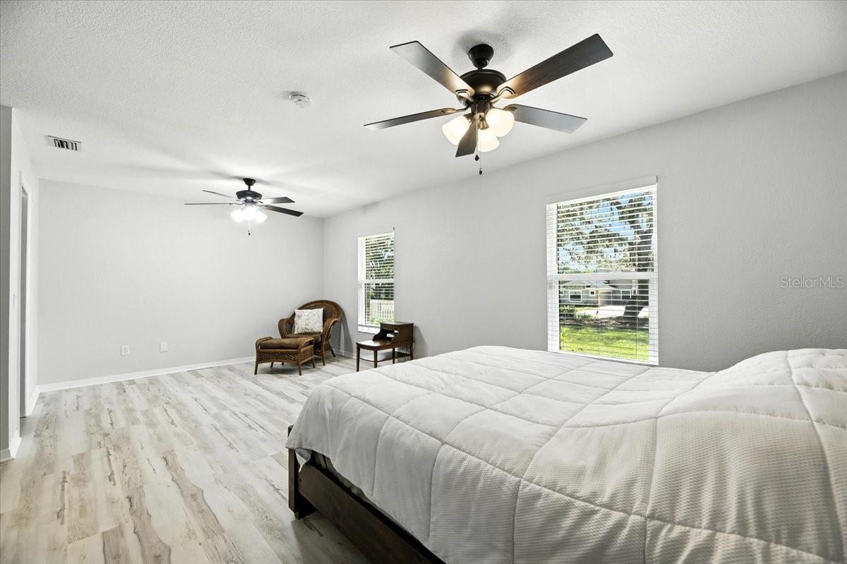 Image 32 of 63 For 11301 Donneymoor Drive