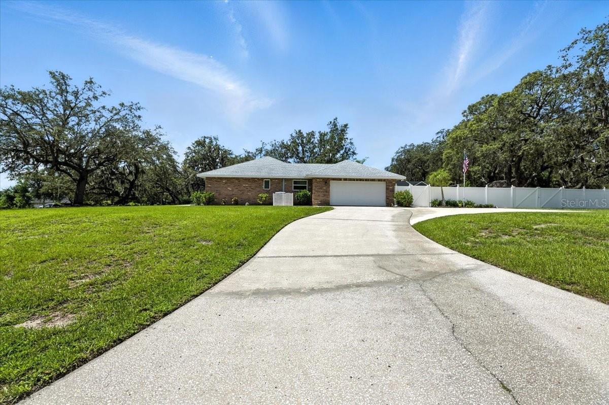 Image 5 of 63 For 11301 Donneymoor Drive