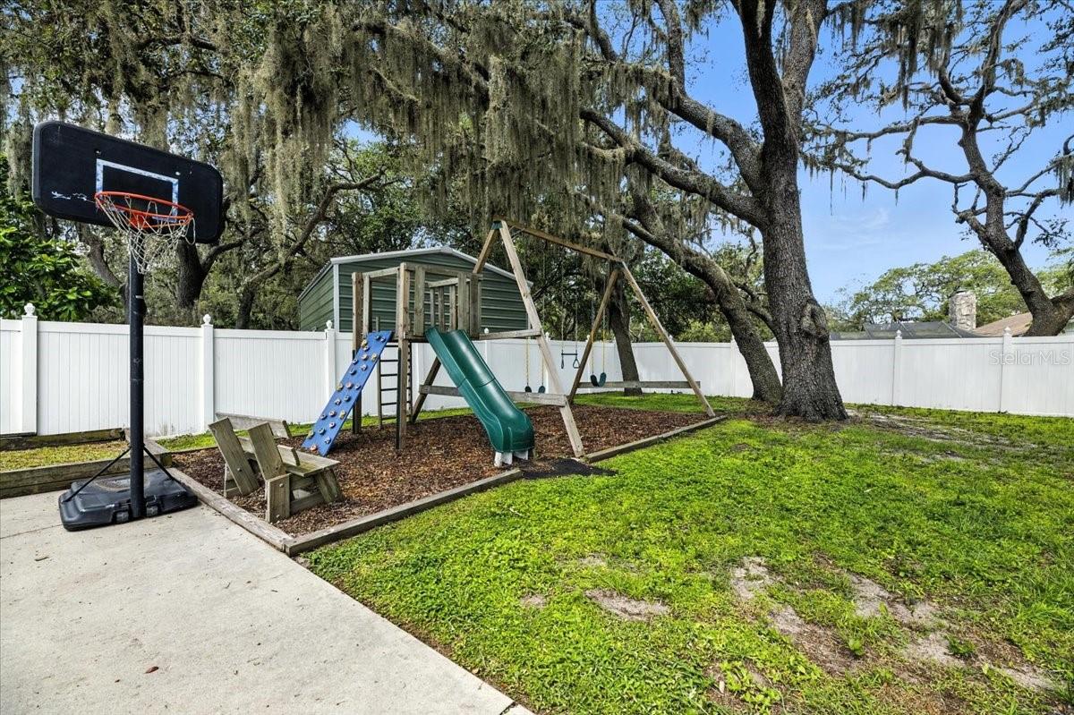 Image 52 of 63 For 11301 Donneymoor Drive