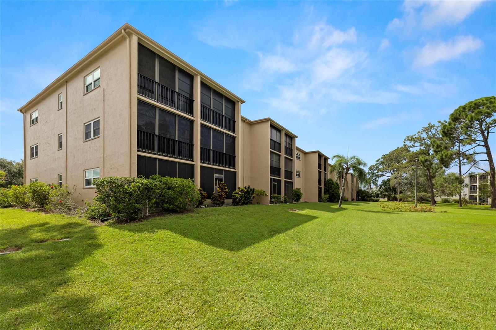 Image 23 of 45 For 1370 Heather Ridge Boulevard 105