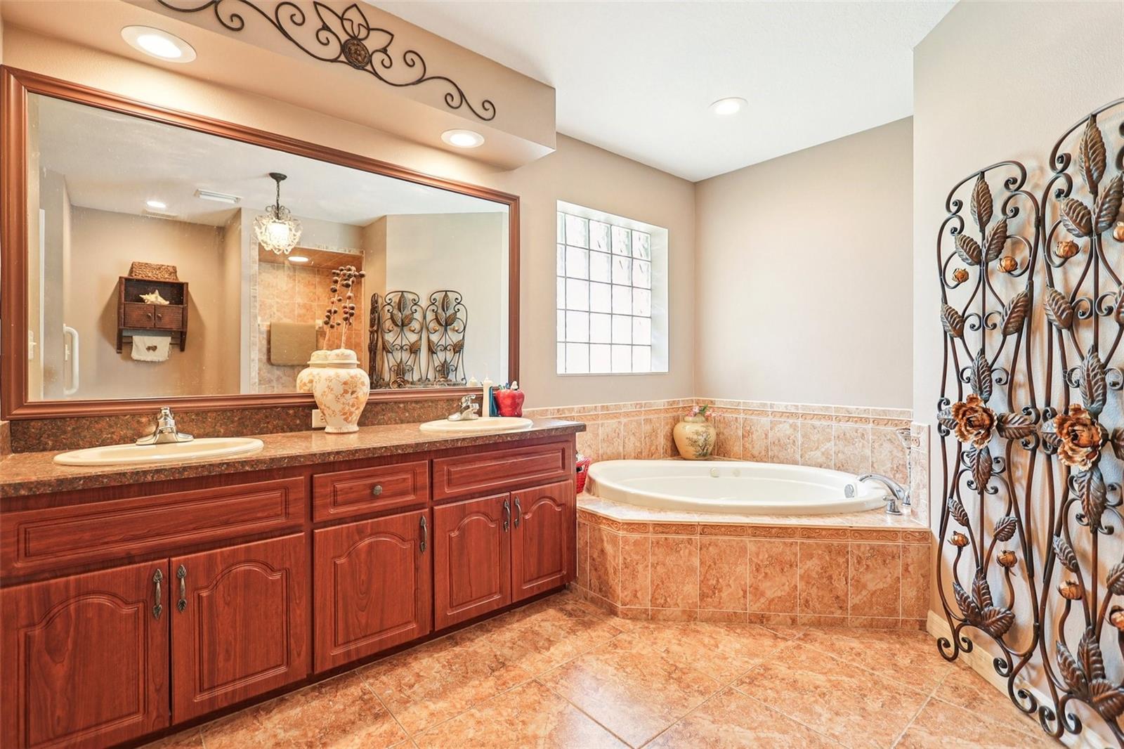 Image 25 of 58 For 10537 Smokie Creek Lane
