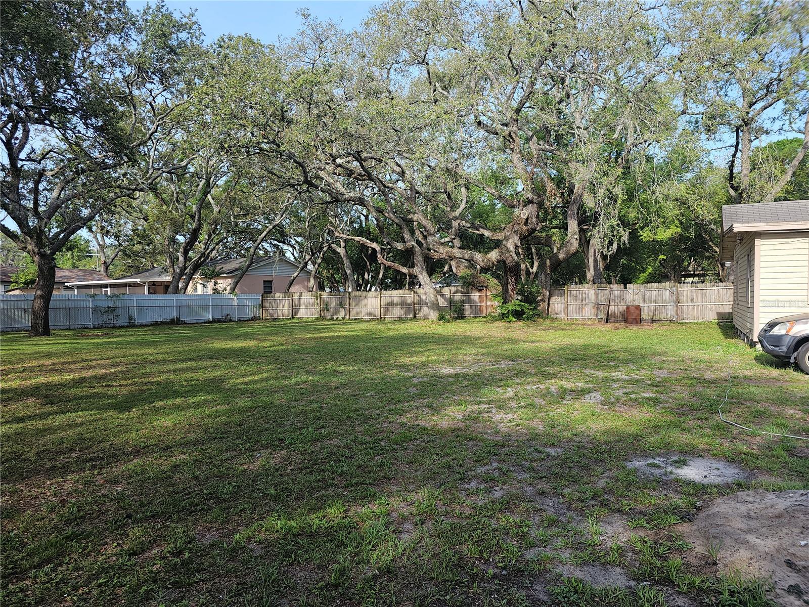 Image 36 of 40 For 10909 Marjory Avenue