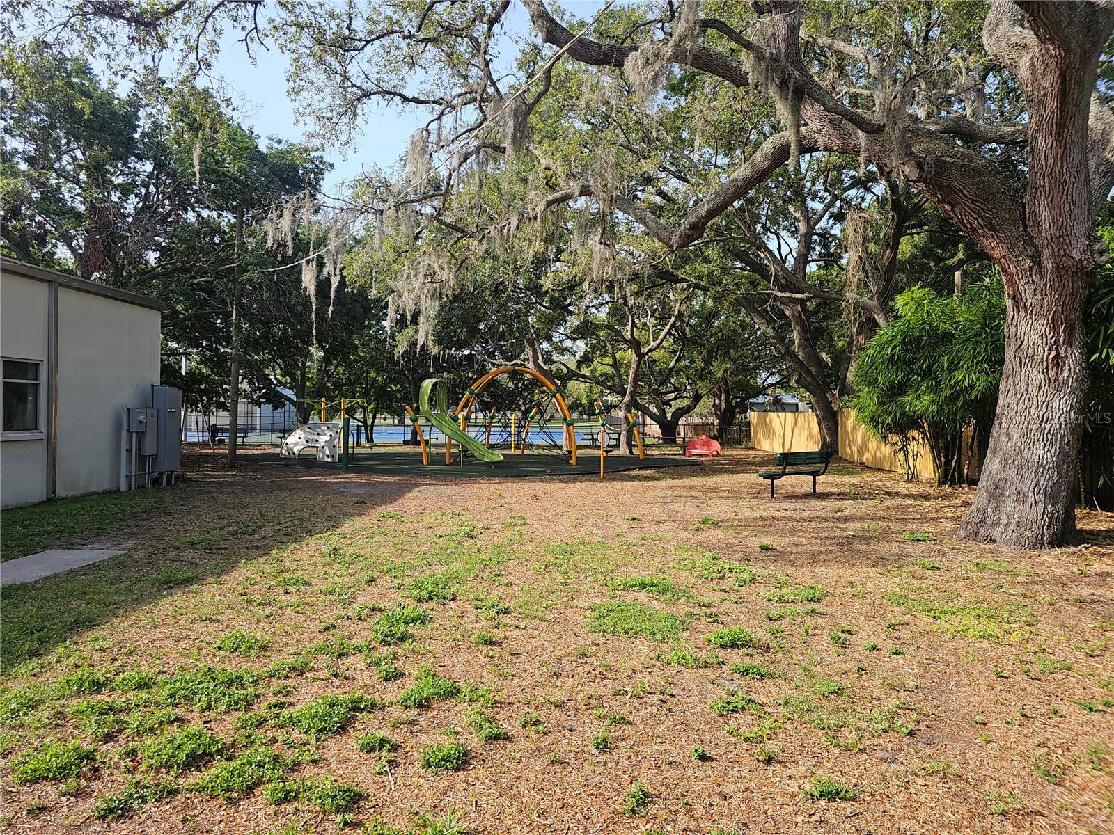 Image 5 of 40 For 10909 Marjory Avenue