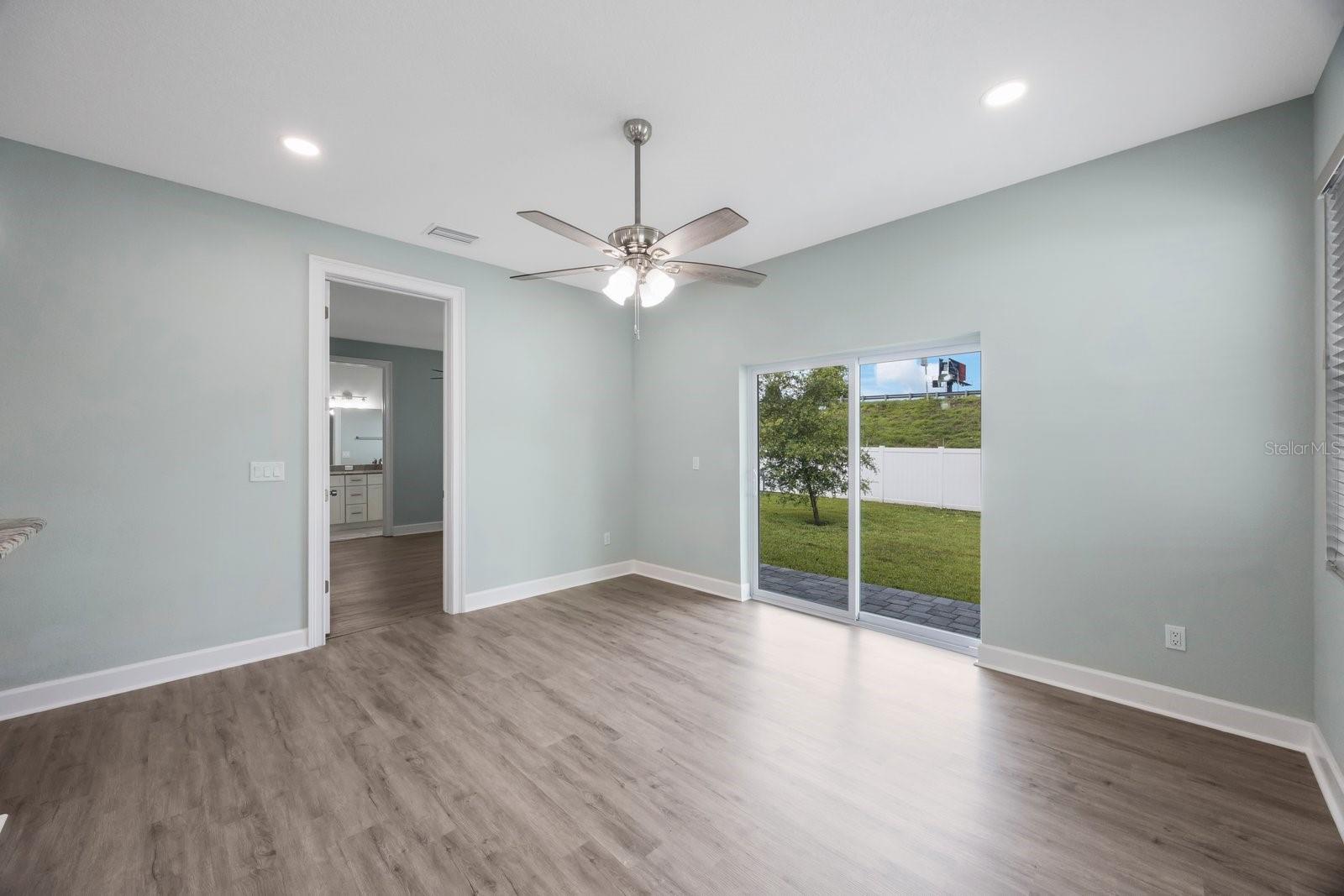 Image 11 of 27 For 5047 23rd St N