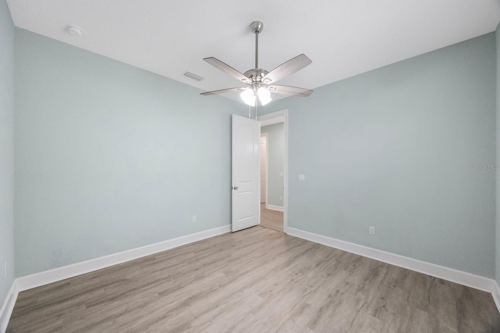 Image 12 of 27 For 5047 23rd St N