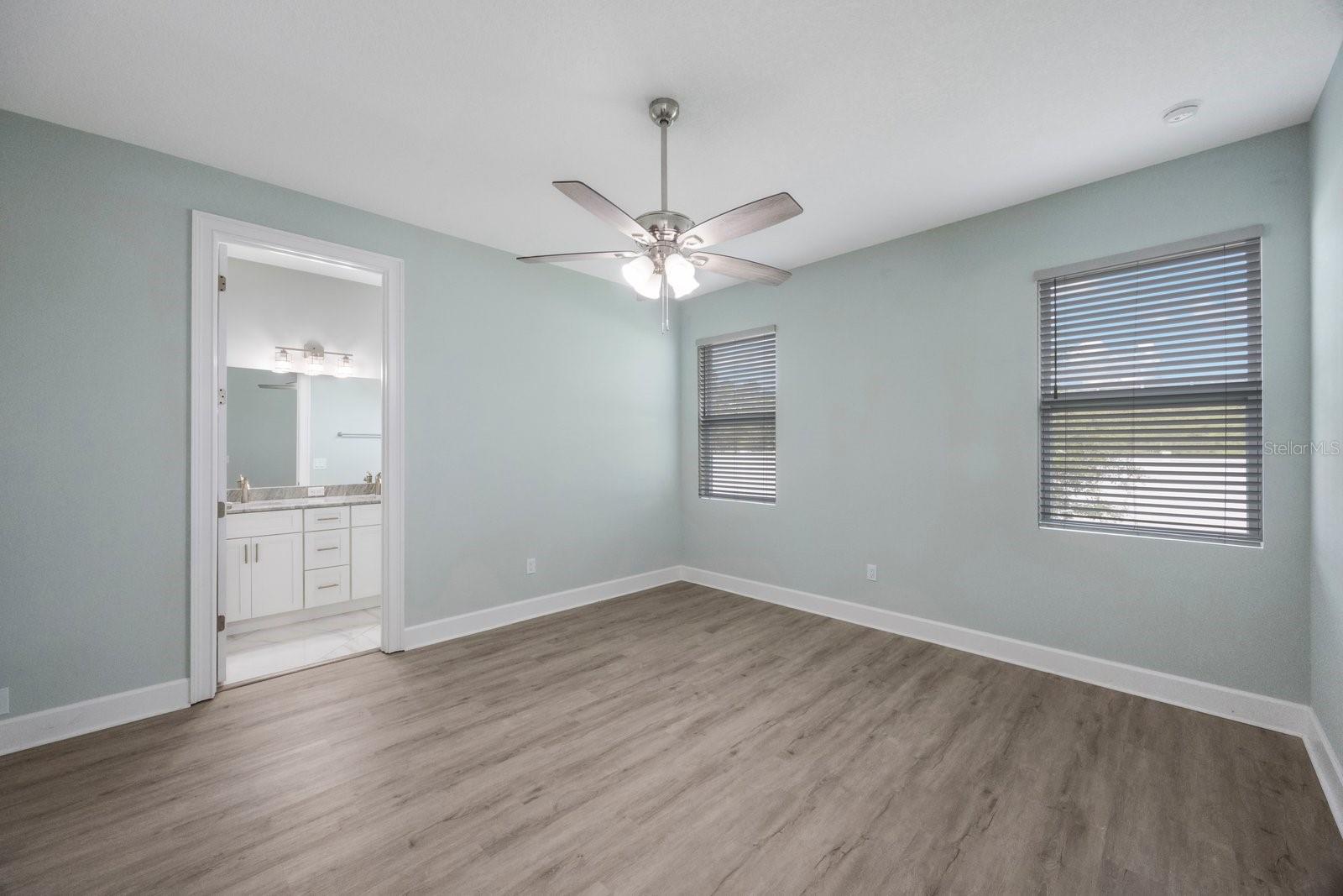 Image 15 of 27 For 5047 23rd St N