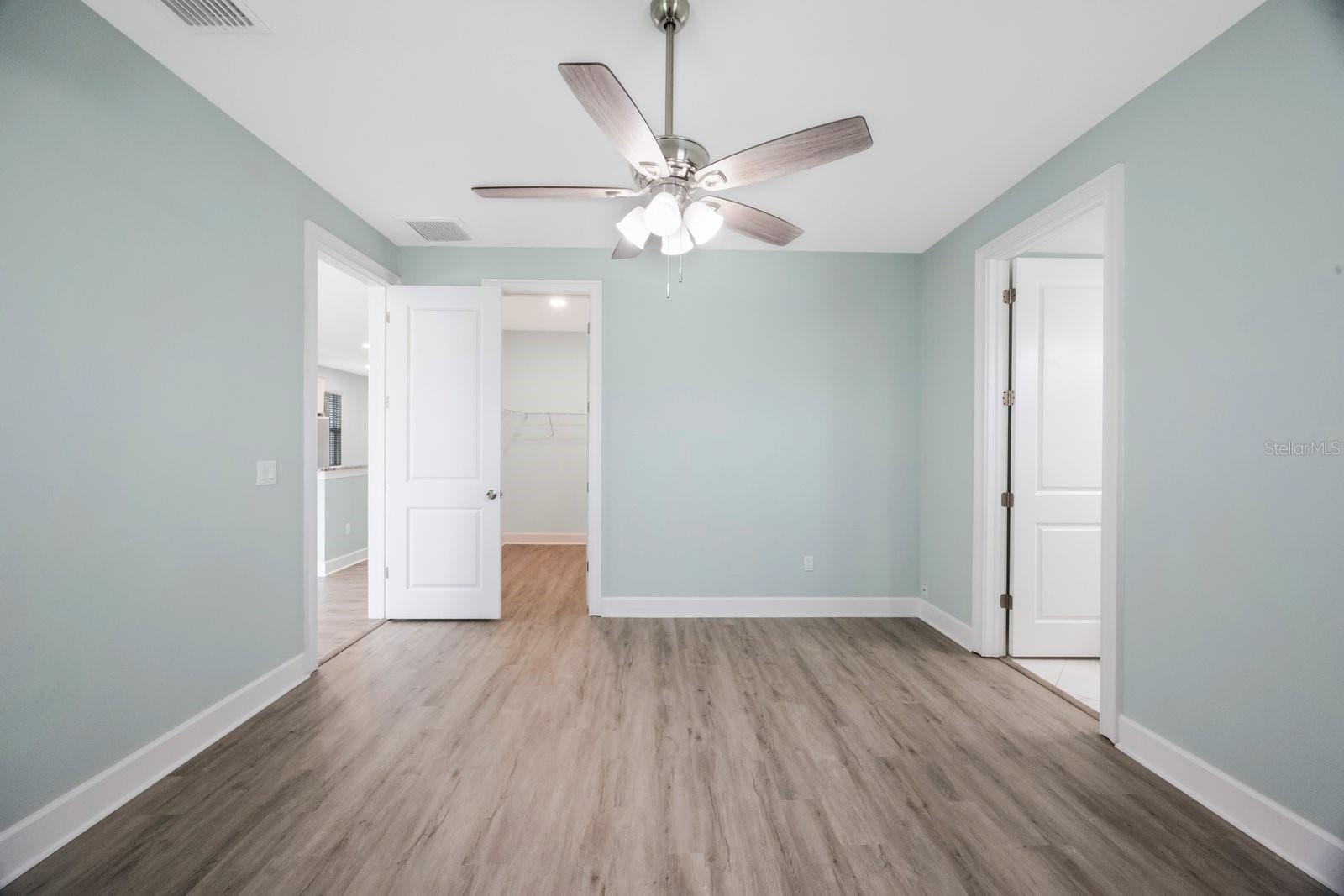 Image 16 of 27 For 5047 23rd St N