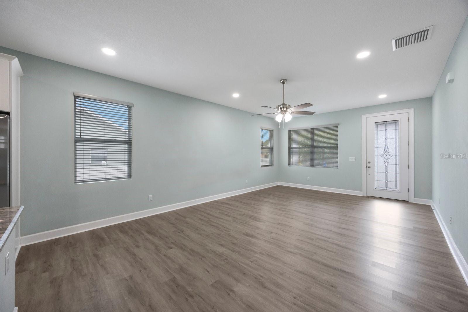 Image 3 of 27 For 5047 23rd St N