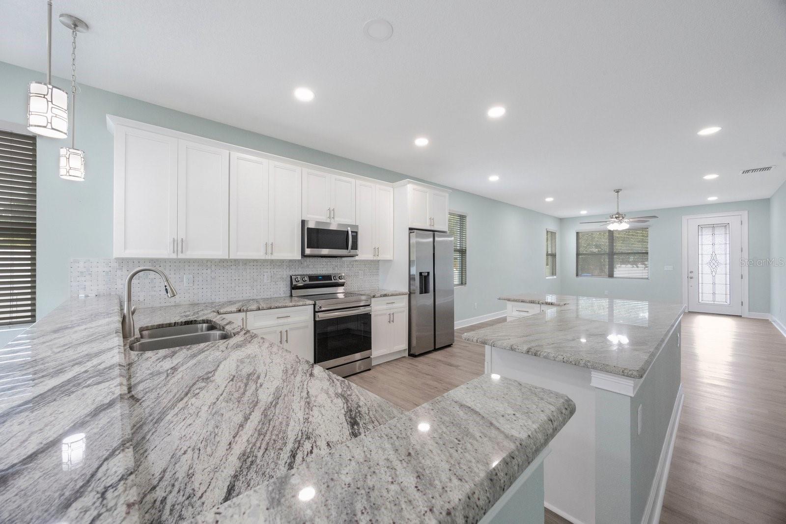 Image 9 of 27 For 5047 23rd St N
