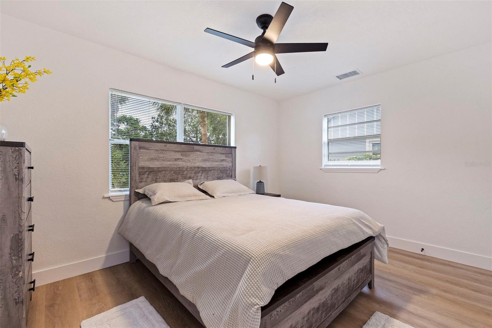 Image 18 of 25 For 2311 16th Avenue S