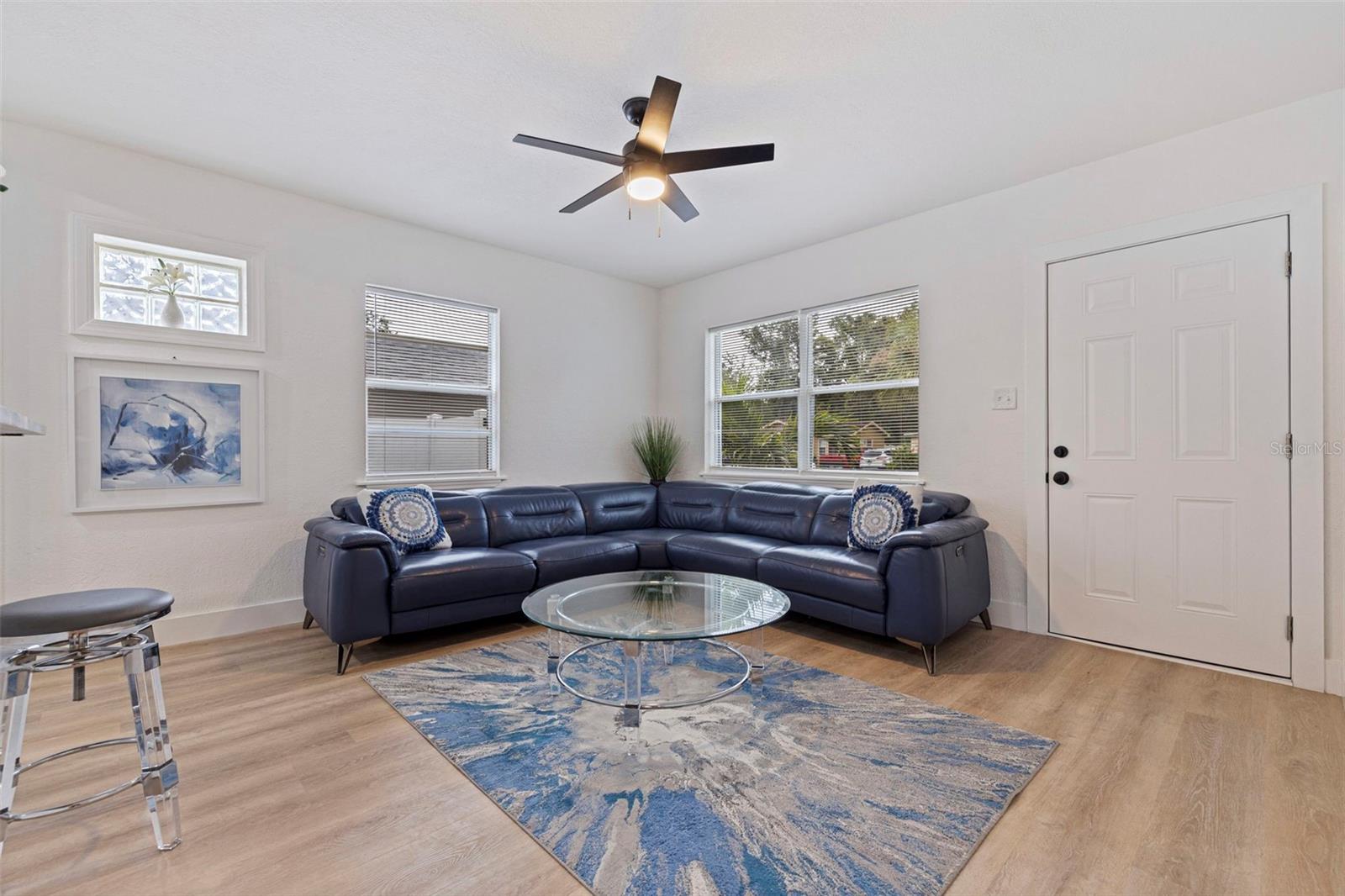 Image 5 of 25 For 2311 16th Avenue S