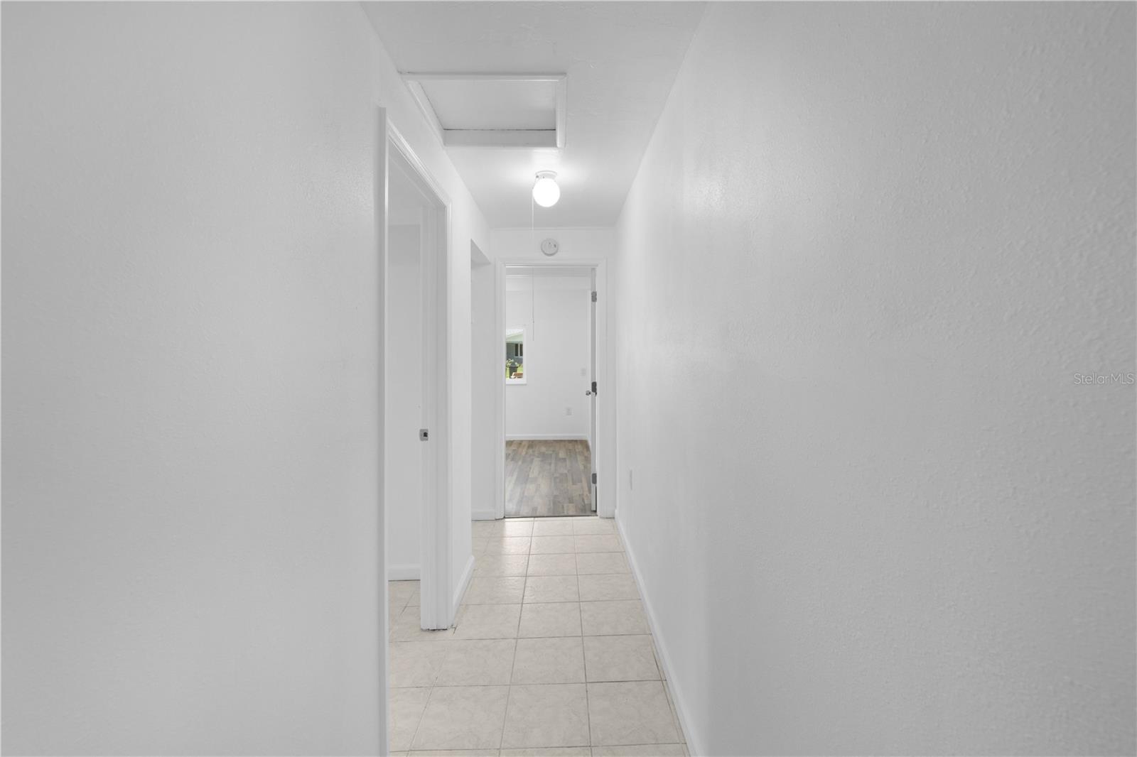 Listing photo id 12 for 4923 Avery Road
