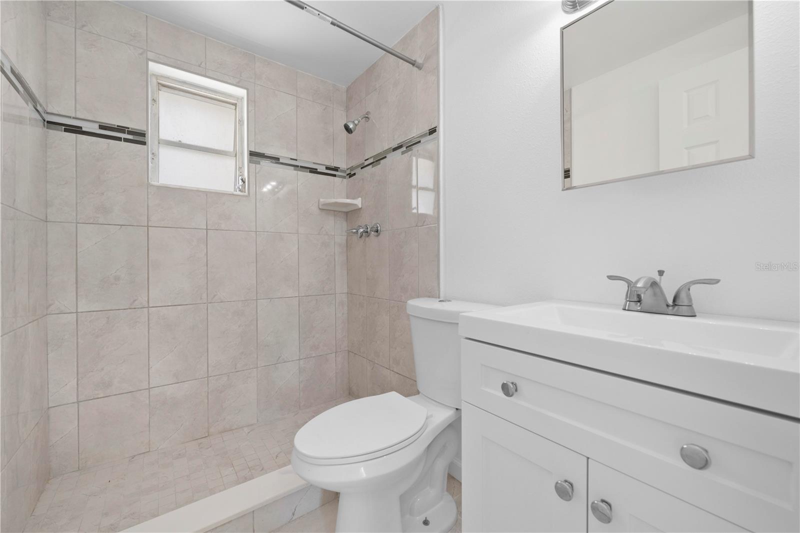 Listing photo id 17 for 4923 Avery Road