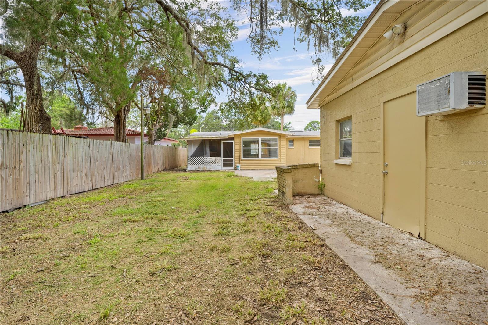 Listing photo id 28 for 4923 Avery Road