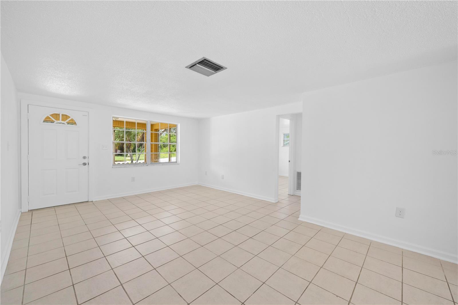 Listing photo id 5 for 4923 Avery Road