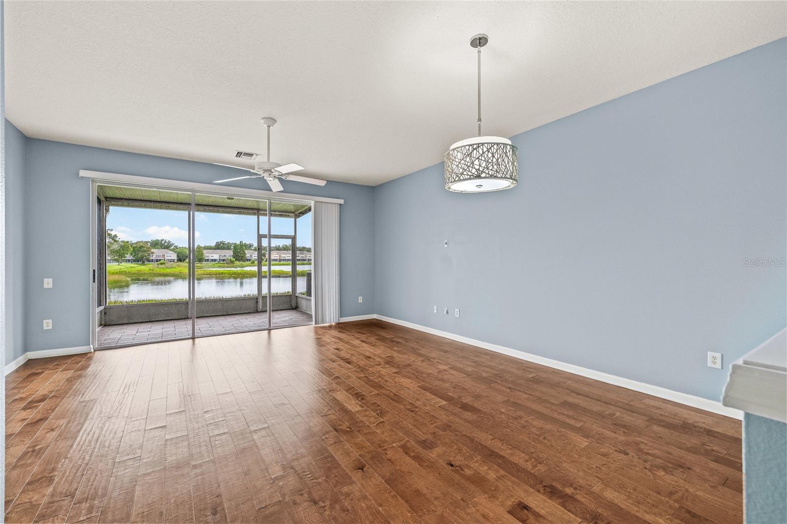 Image 13 of 64 For 4879 Pond Ridge Drive