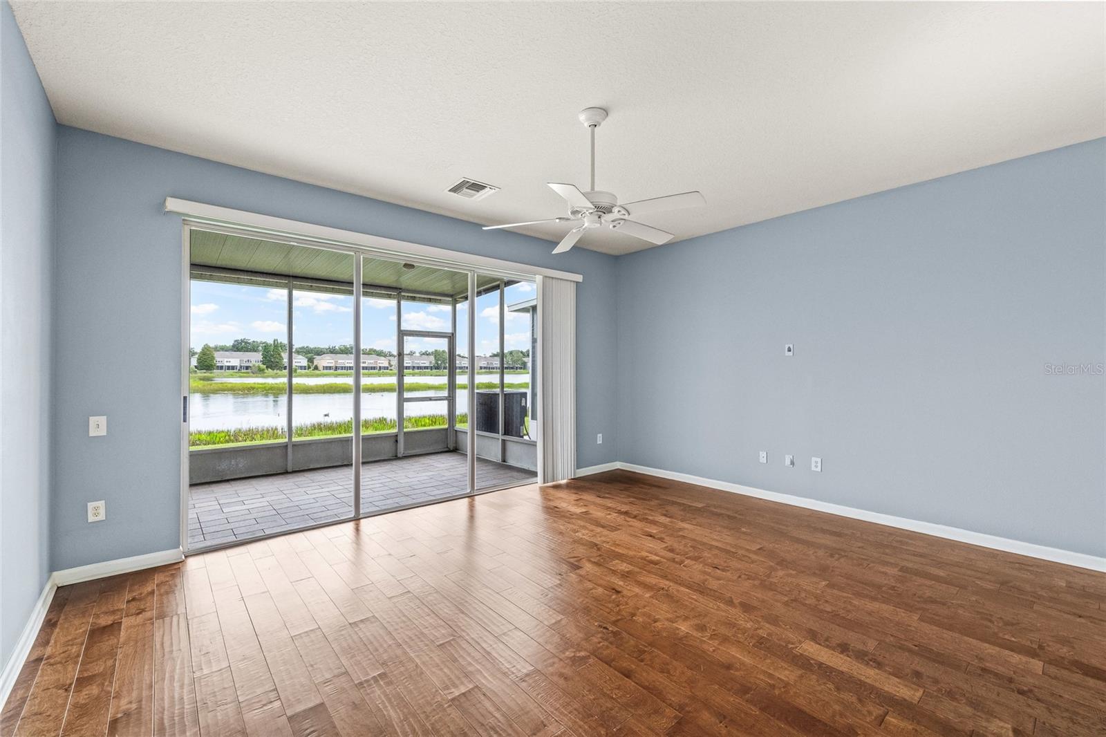 Image 14 of 64 For 4879 Pond Ridge Drive