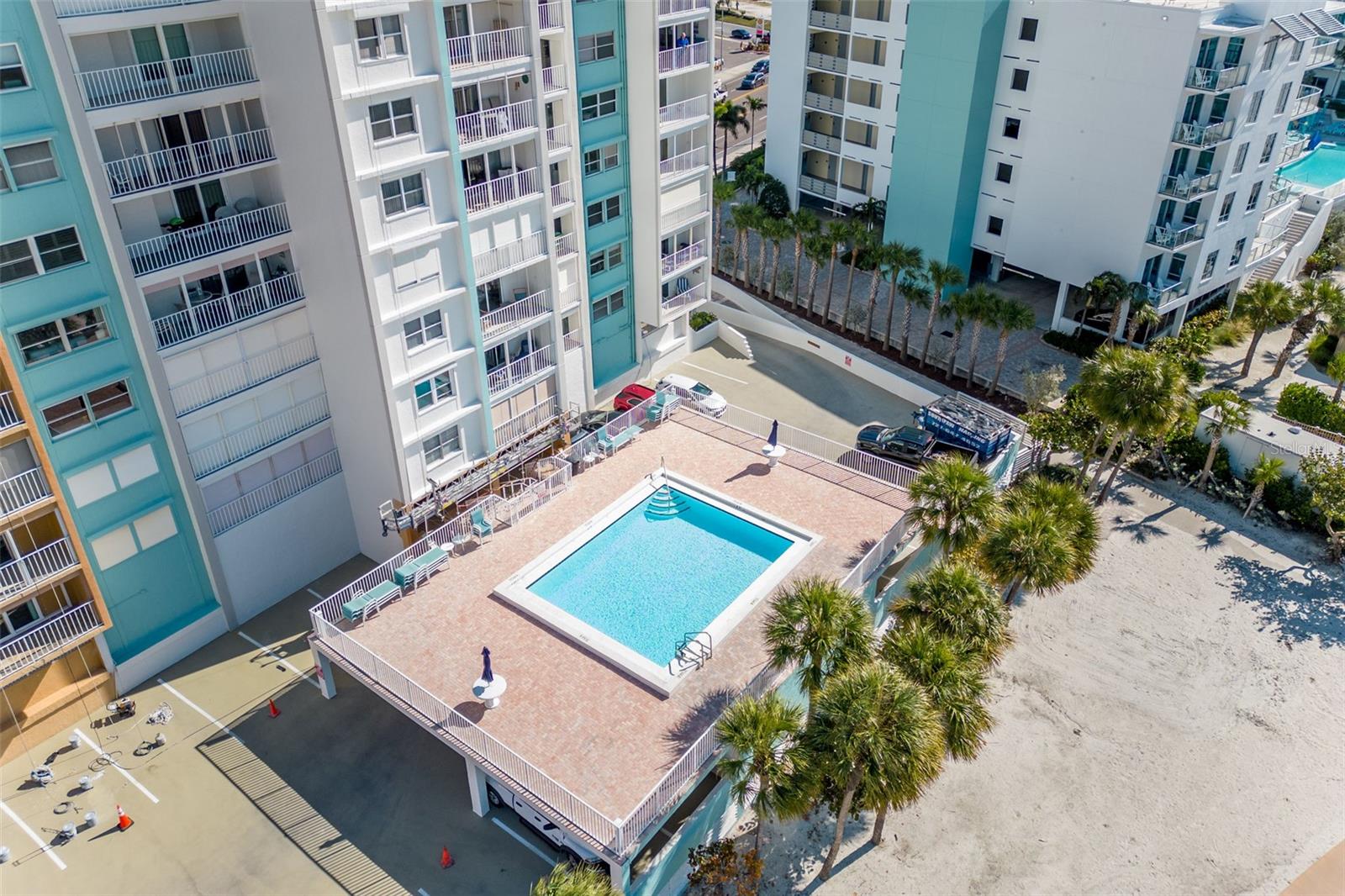 Image 28 of 38 For 11000 Gulf Boulevard 1002