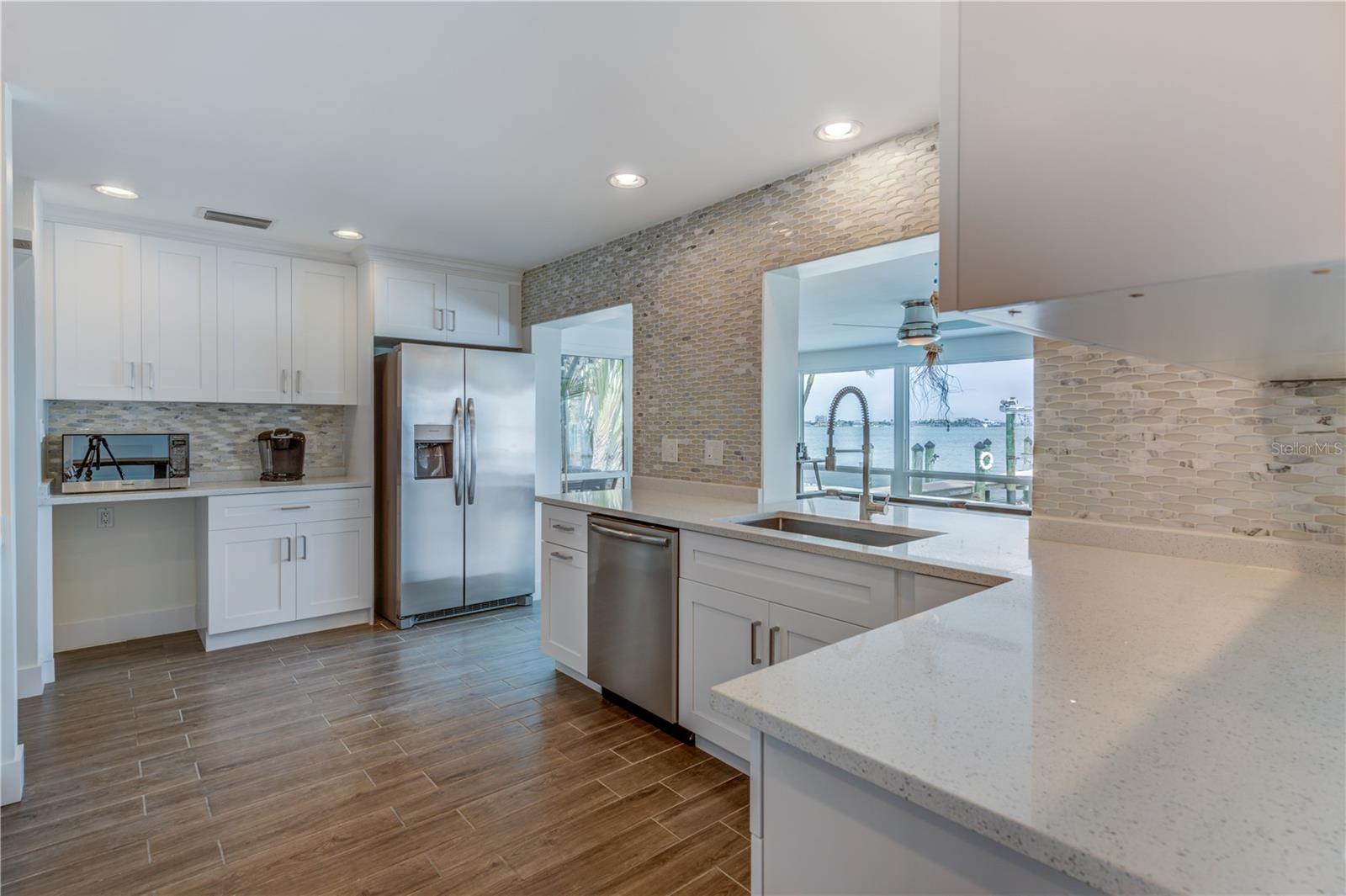 Image 6 of 49 For 980 Boca Ciega Isle Drive