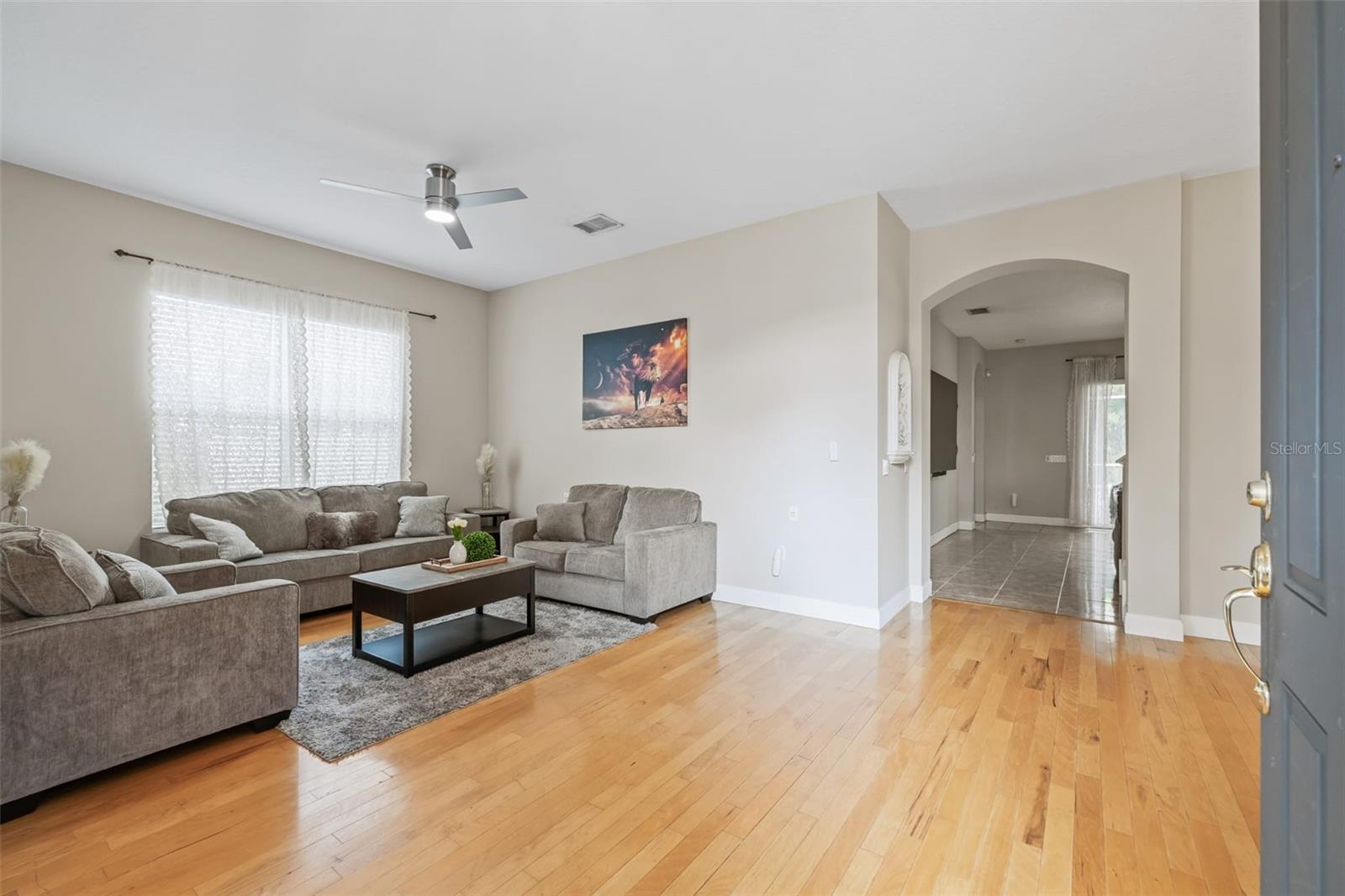 Listing photo id 18 for 22623 Cliffside Way