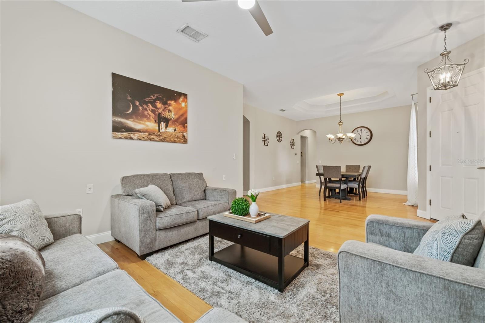 Listing photo id 19 for 22623 Cliffside Way