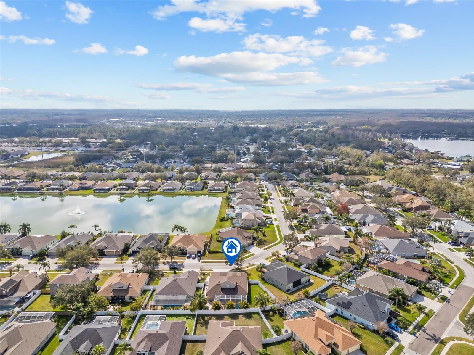 Listing photo id 48 for 22623 Cliffside Way