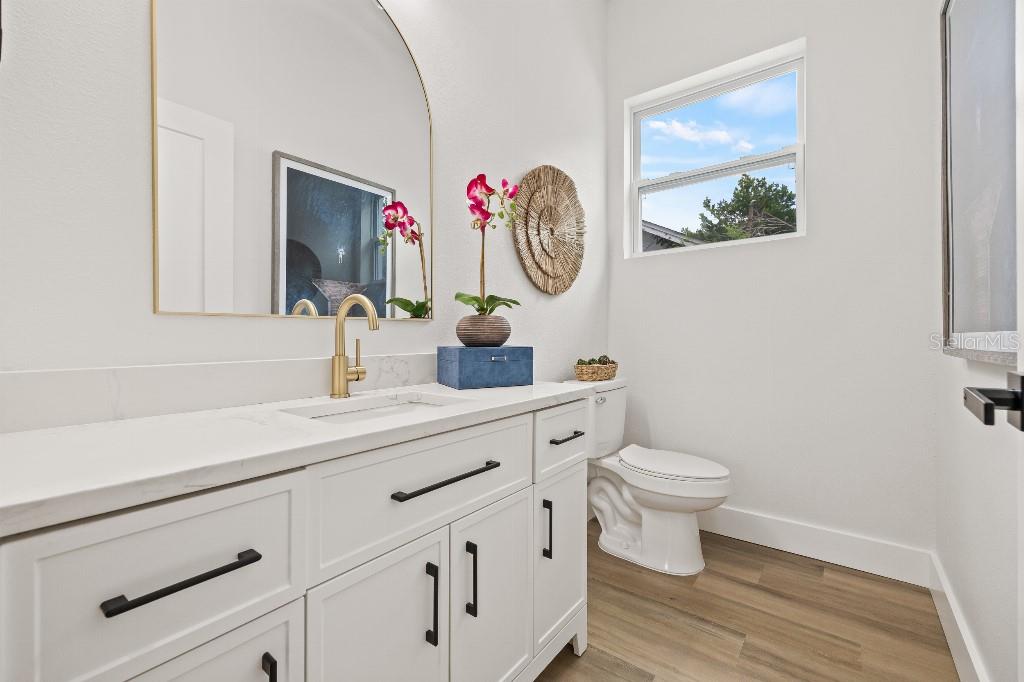 Image 20 of 45 For 1661 29th Avenue N
